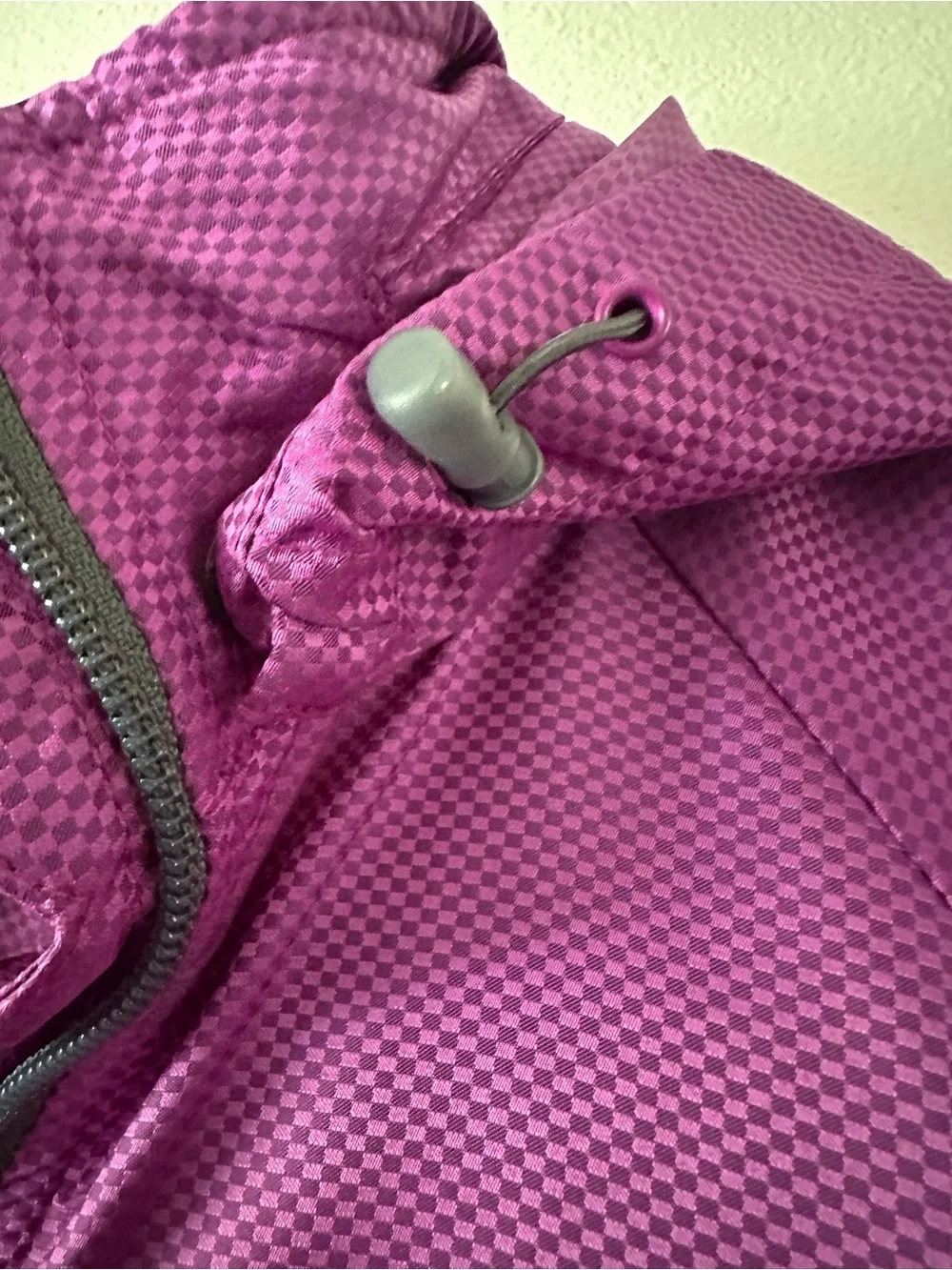 Nike Women’s XS Storm-Fit Purple Hooded Zip Running Athletic Jacket Vented Gym‎